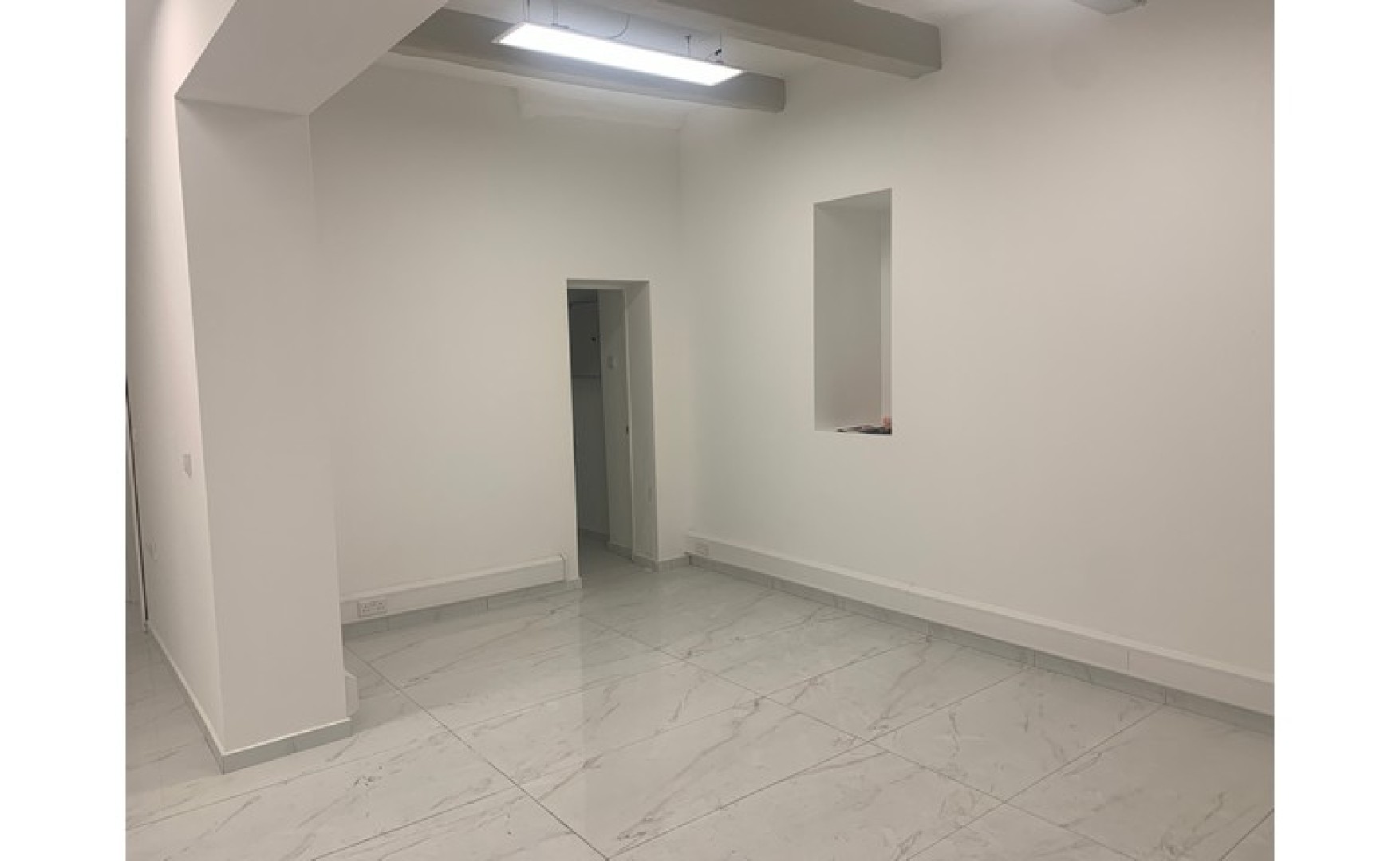 Office / shop in Valletta with an area of 175sqm