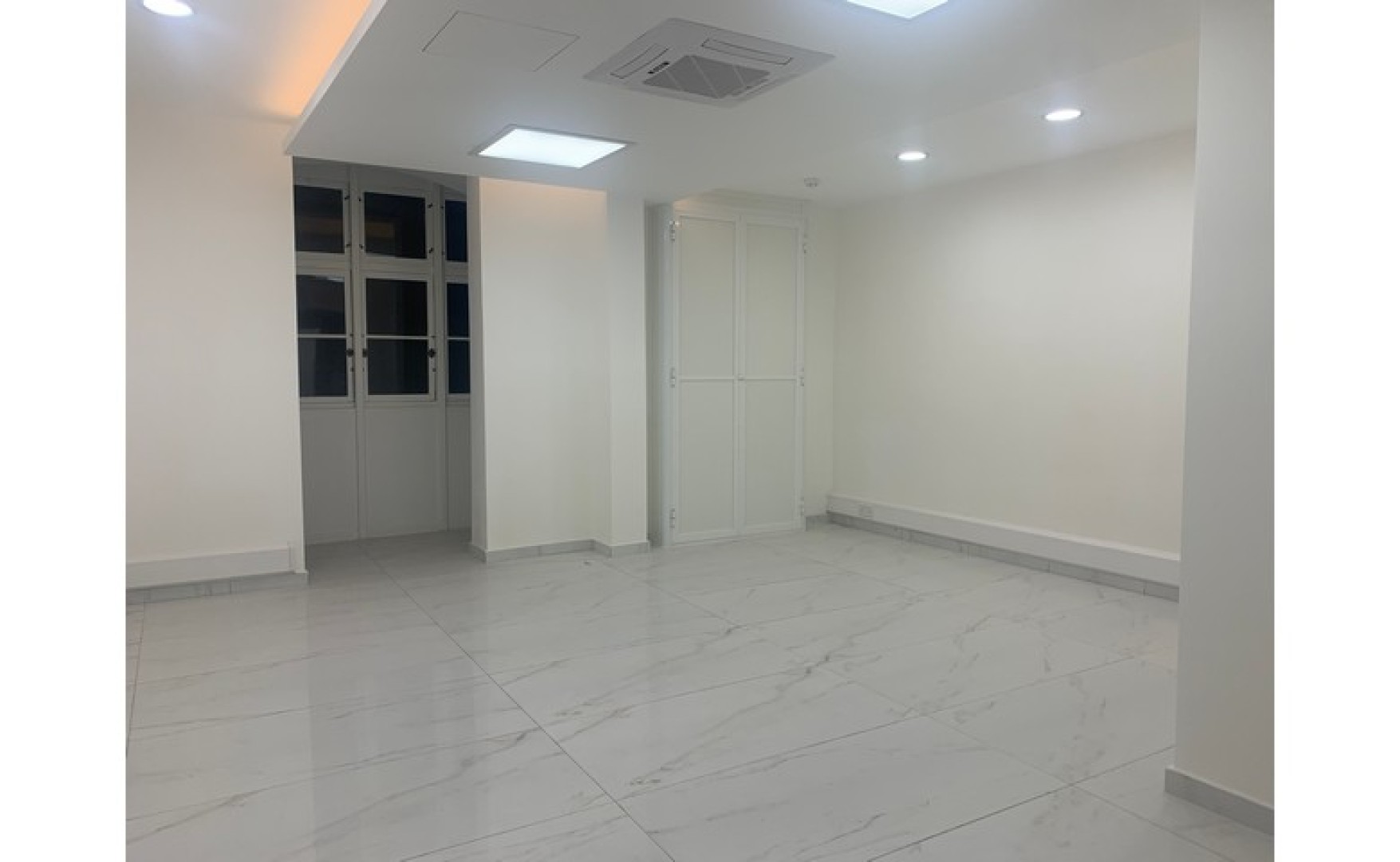 Office / shop in Valletta with an area of 175sqm