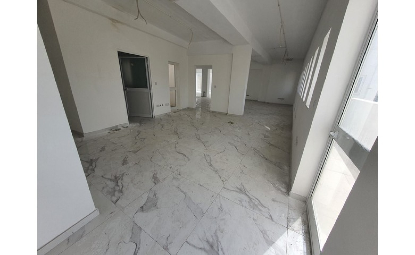 Offices to let Malta: Selection of offices to let in a 1500sqm block in Marsa