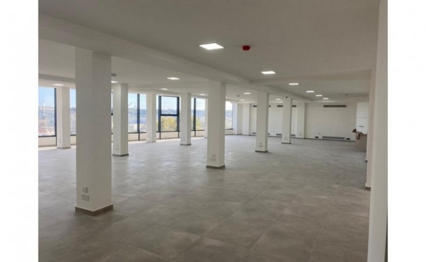 Offices for rent in Malta: Blata l-Bajda 800sqm Brand new Office for rent with Optional Parking and Seaviews