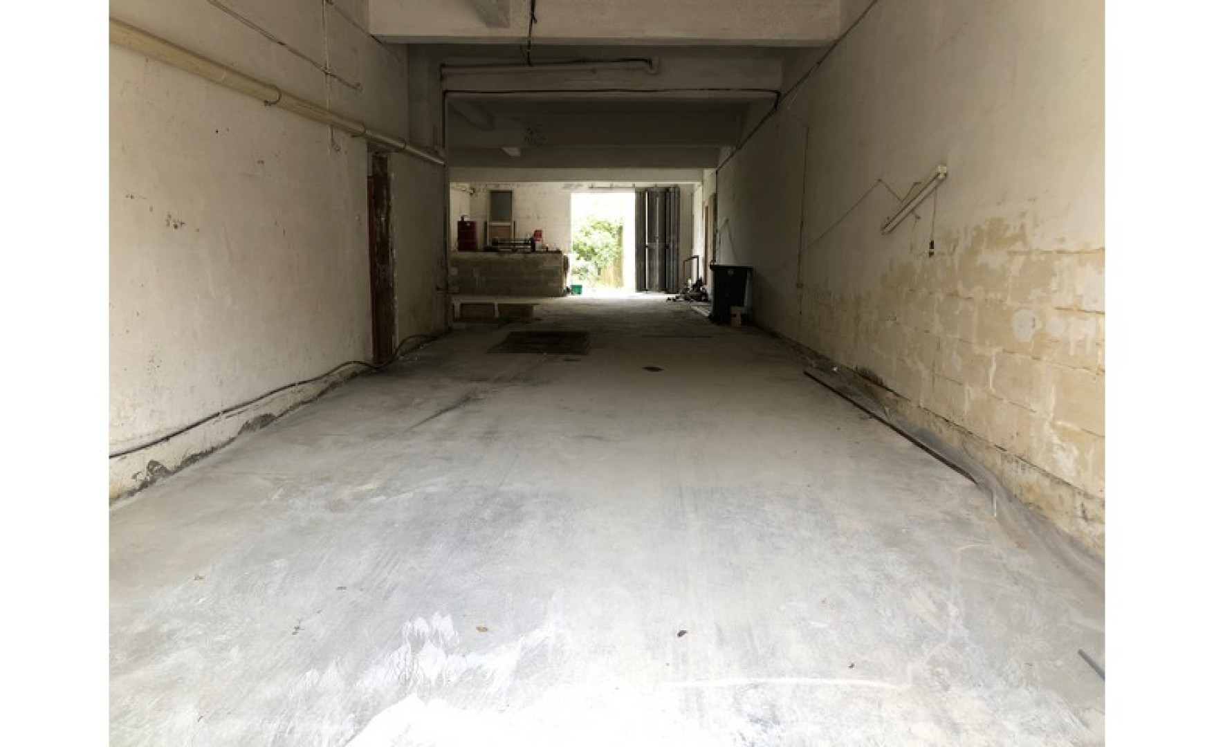 Estate agents Malta: Zebbug 640sqm commercial premises for rent