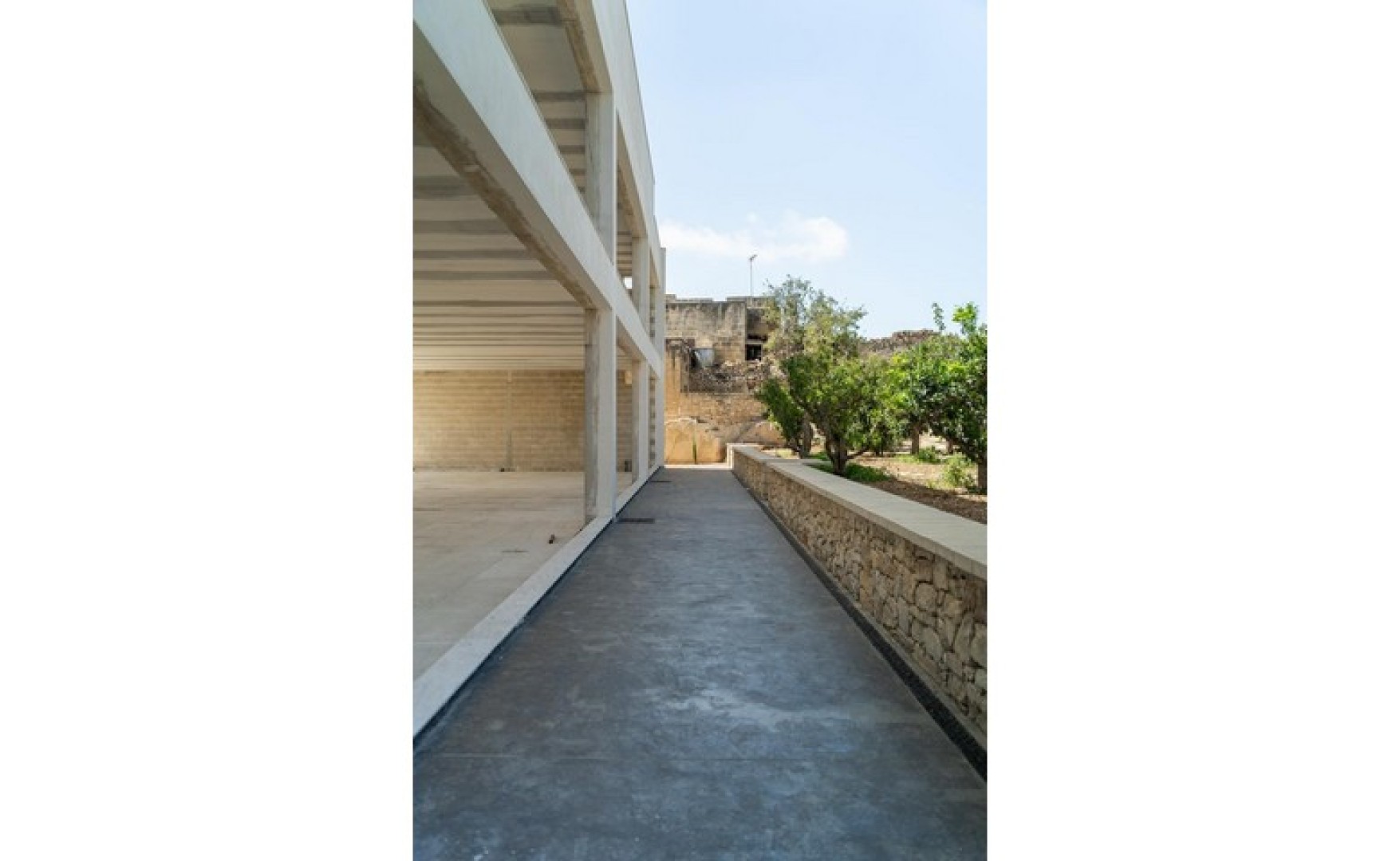 Qormi commercial premises for rent with an area of 460sqm