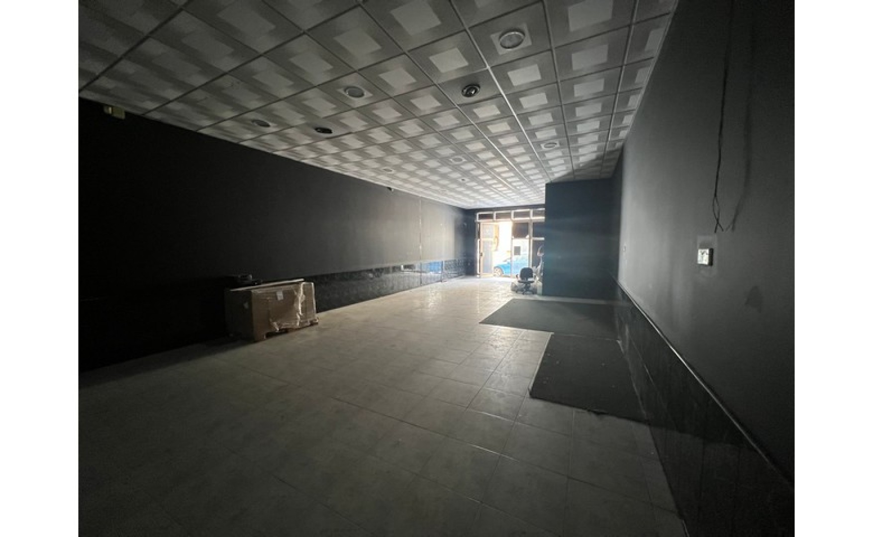 Large showroom For Rent in Qormi