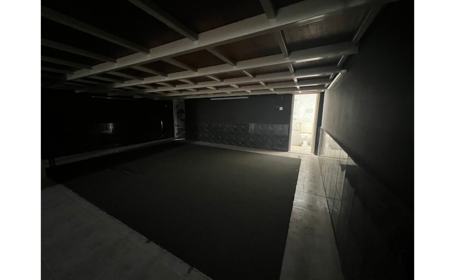 Large showroom For Rent in Qormi