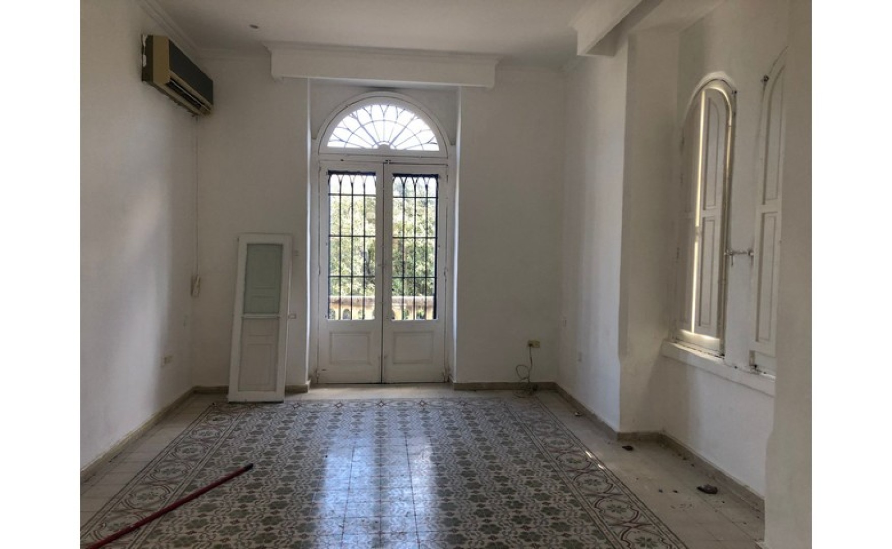 Beautiful Seafront Palazzo Over looking the Marina with a Large Terrace