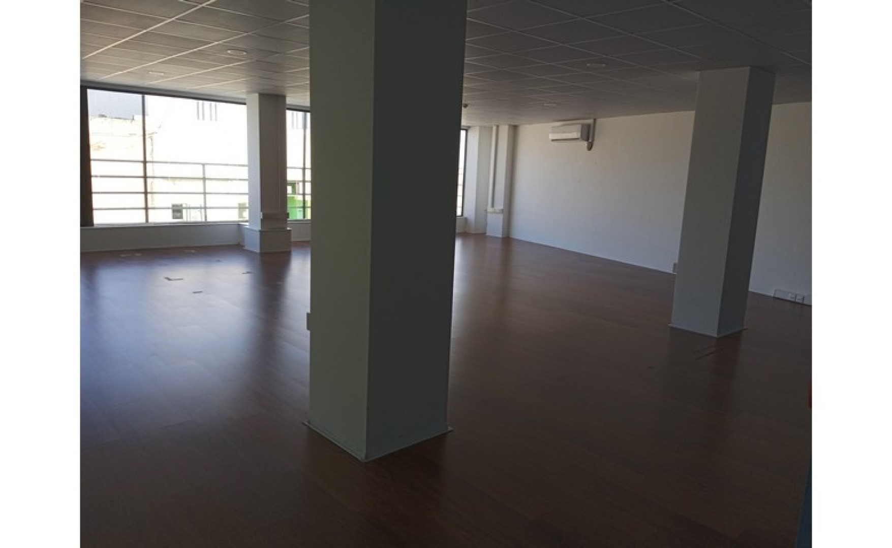 Offices for rent Malta: Gudja 140sqm commercial premises for rent