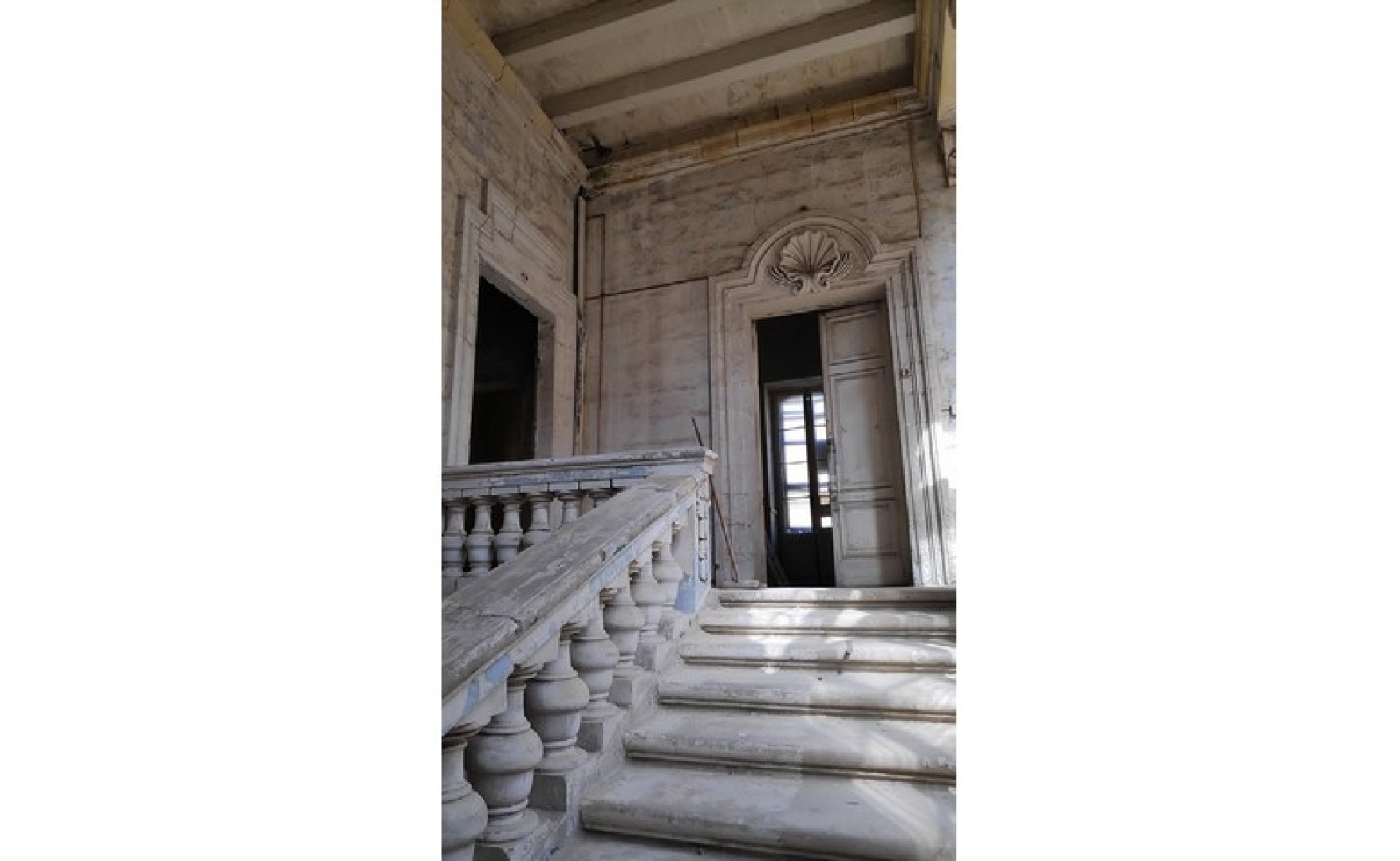 Office to let Malta: Valetta 1504 sqm office block for rent