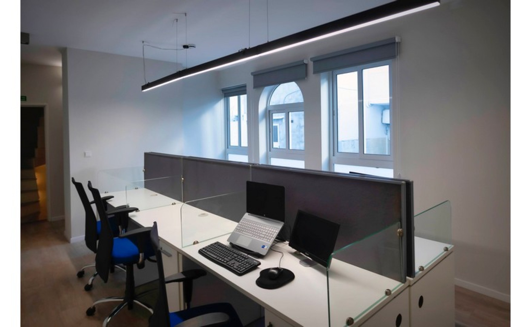 Office to let Malta: Qormi office desk for rent for 1 person
