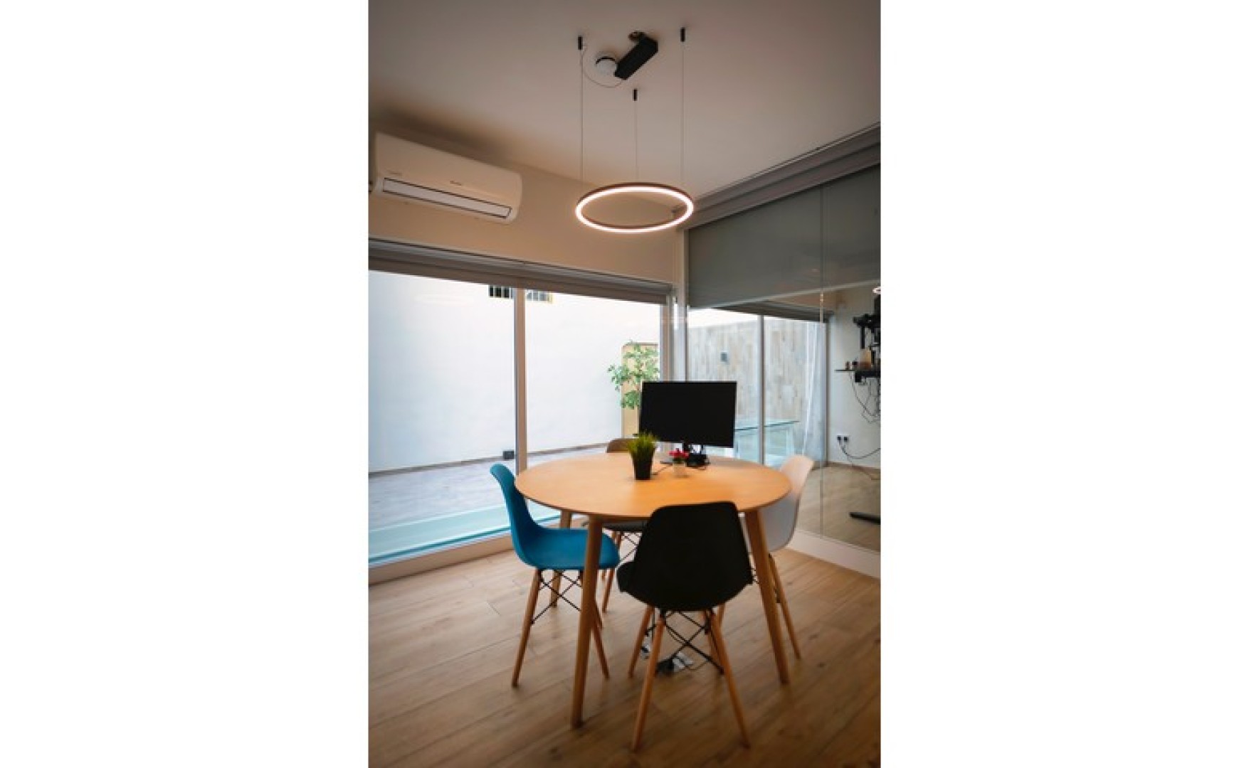 Office for rent in Malta: 16sqm office to let in a commercial building