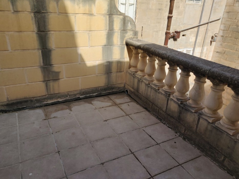 Semi-furnished house for rent in Sliema