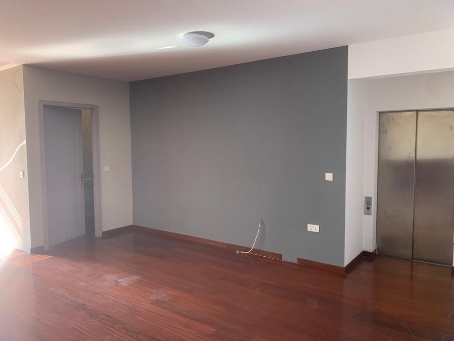 136sqm penthouse office for rent in Birgu