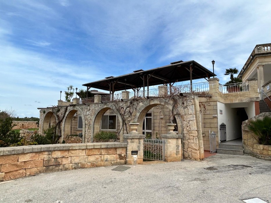 Exclusive Wardija Villa with Expansive Gardens