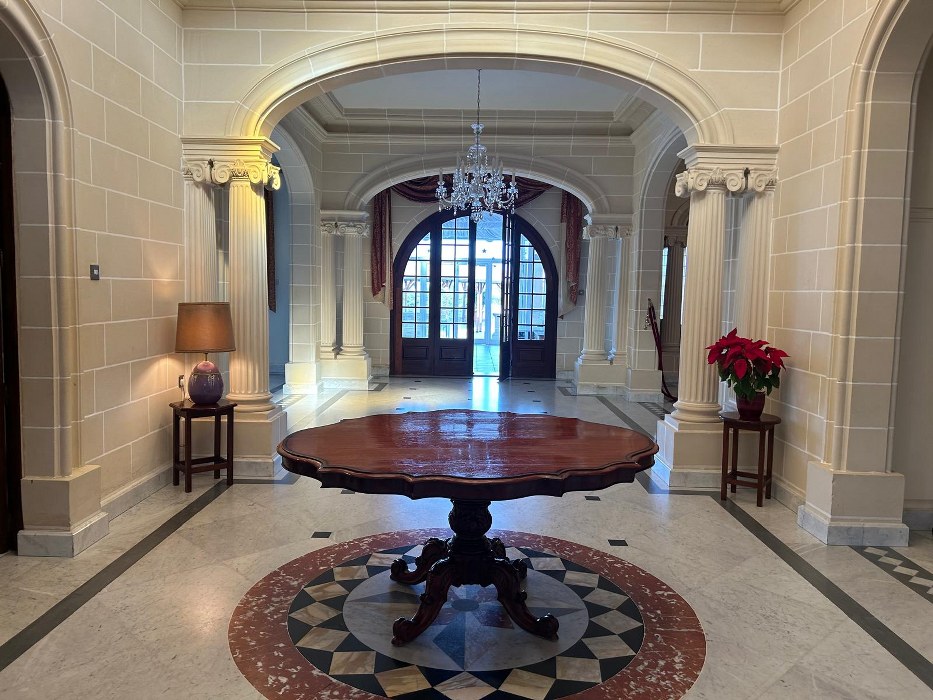 Exclusive Wardija Villa with Expansive Gardens