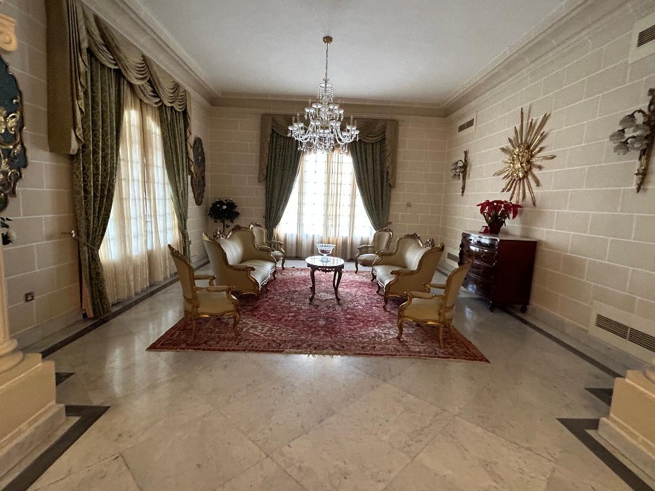 Exclusive Wardija Villa with Expansive Gardens