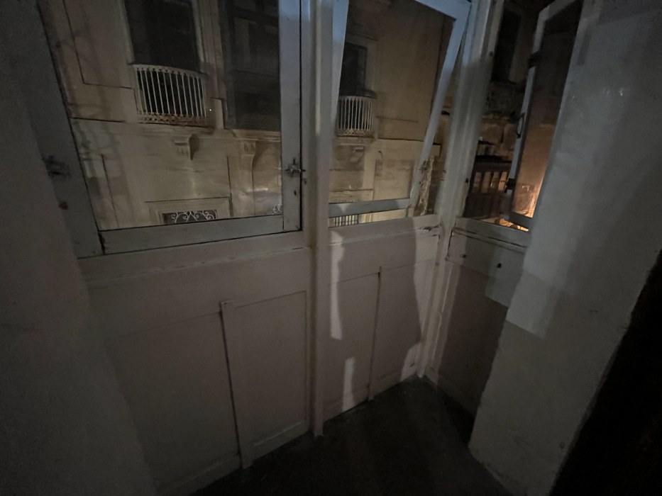 Historic Valletta Studio with Maltese Balcony Near St. John's Co-Cathedral