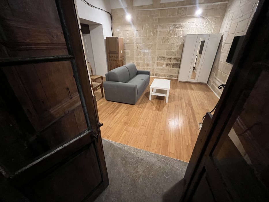 Historic Valletta Studio with Maltese Balcony Near St. John's Co-Cathedral