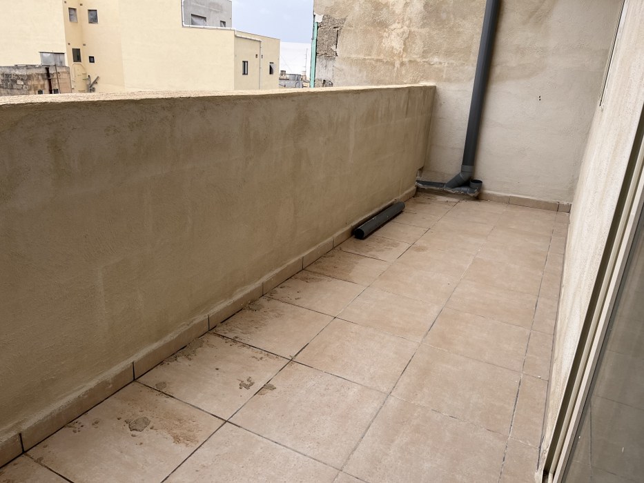 Birkirkara 450sqm commercial block for rent