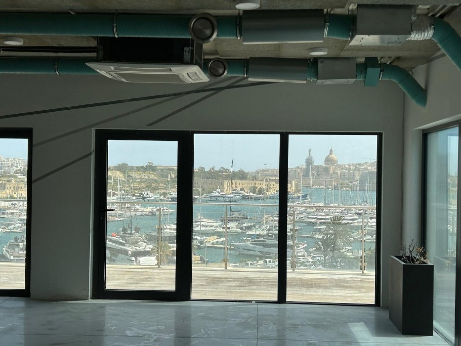 1109sqm penthouse office for rent in the heart of Ta' Xbiex