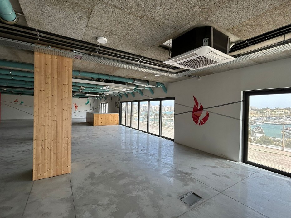 Offices for rent in Malta: Ta' Xbiex 473sqm premises for rent on the Seafront