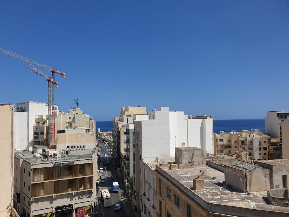 Office for rent Malta: 185sqm commercial premises to let in Sliema