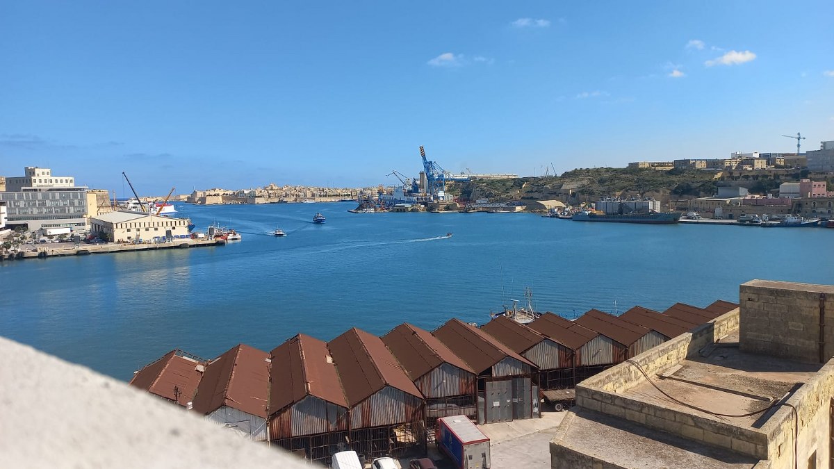 180 SQM Duplex Penthouse with Terrace in Marsa