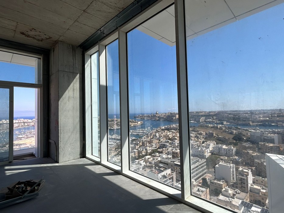 Roof Top Restaurent for rent in Malta with an area of 450sqm