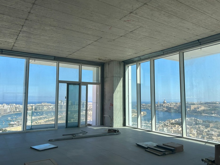 Roof Top Restaurent for rent in Malta with an area of 450sqm