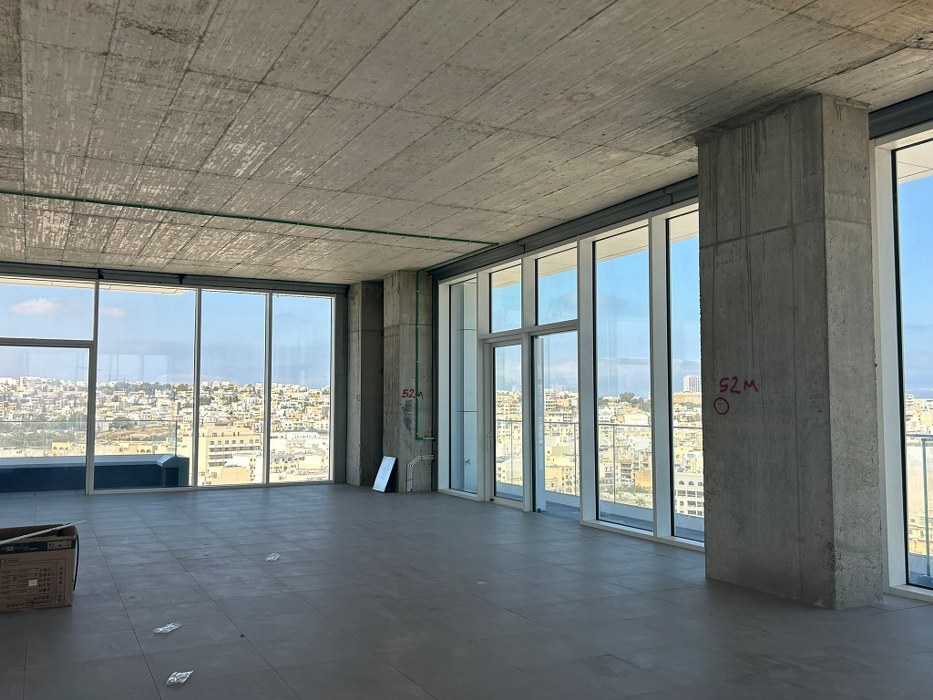 Office for rent in Ta xbiex that consists of 208sqm for rent