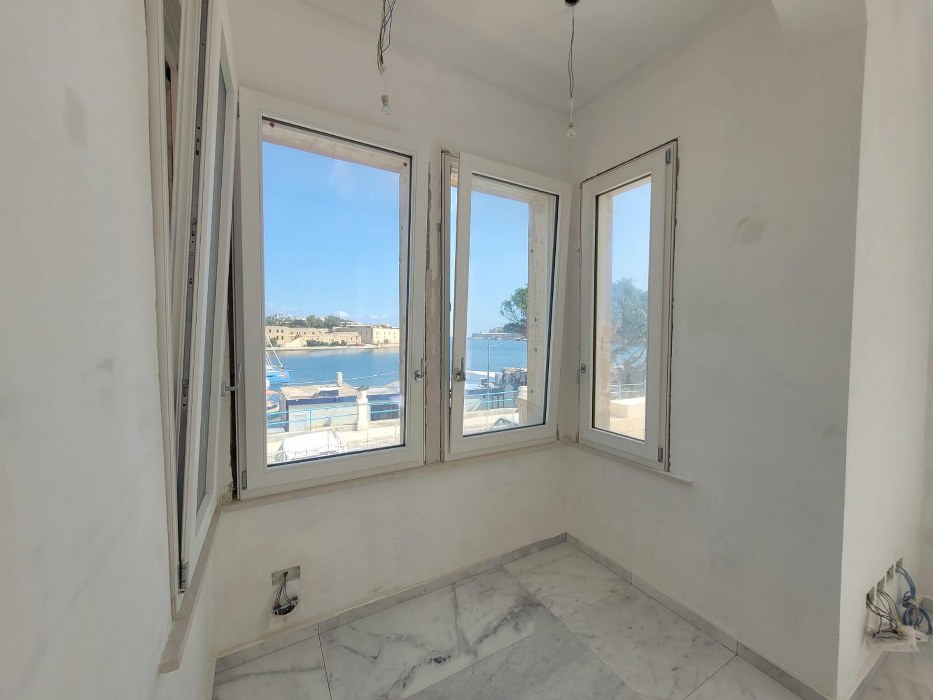Investment Opportunity Palazzo for Sale in Ta Xbiex with seaviews