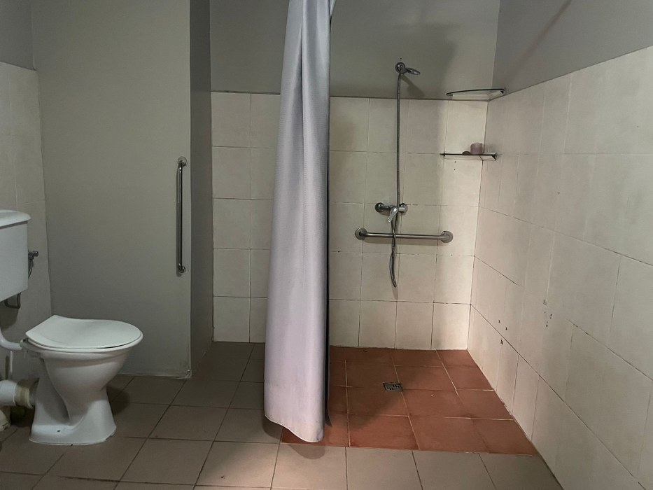 Spacious 5-Bedroom Hostel for Rent in St. Julian's