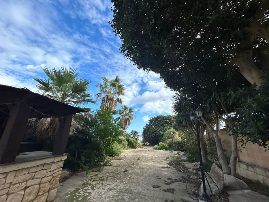 Unique Madliena Venue with Pool, Garden, and Sea Views for Rent