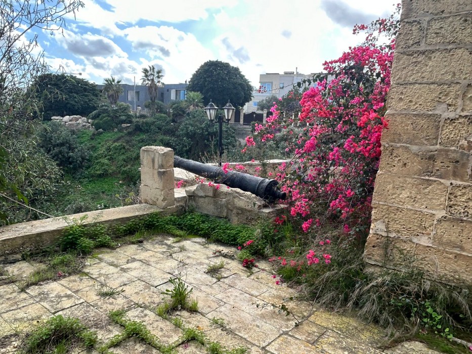 Unique Madliena Venue with Pool, Garden, and Sea Views for Rent